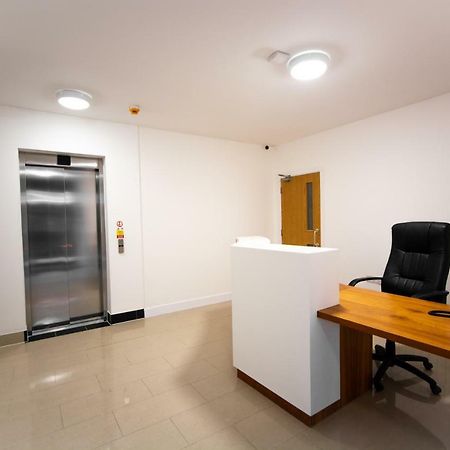 Somerville Apartments London Heathrow Hillingdon Buitenkant foto