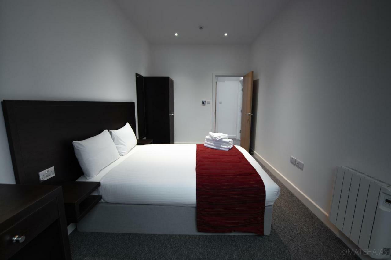 Somerville Apartments London Heathrow Hillingdon Buitenkant foto
