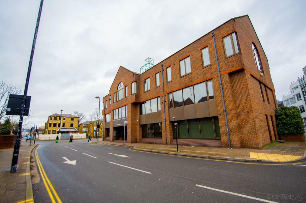 Somerville Apartments London Heathrow Hillingdon Buitenkant foto