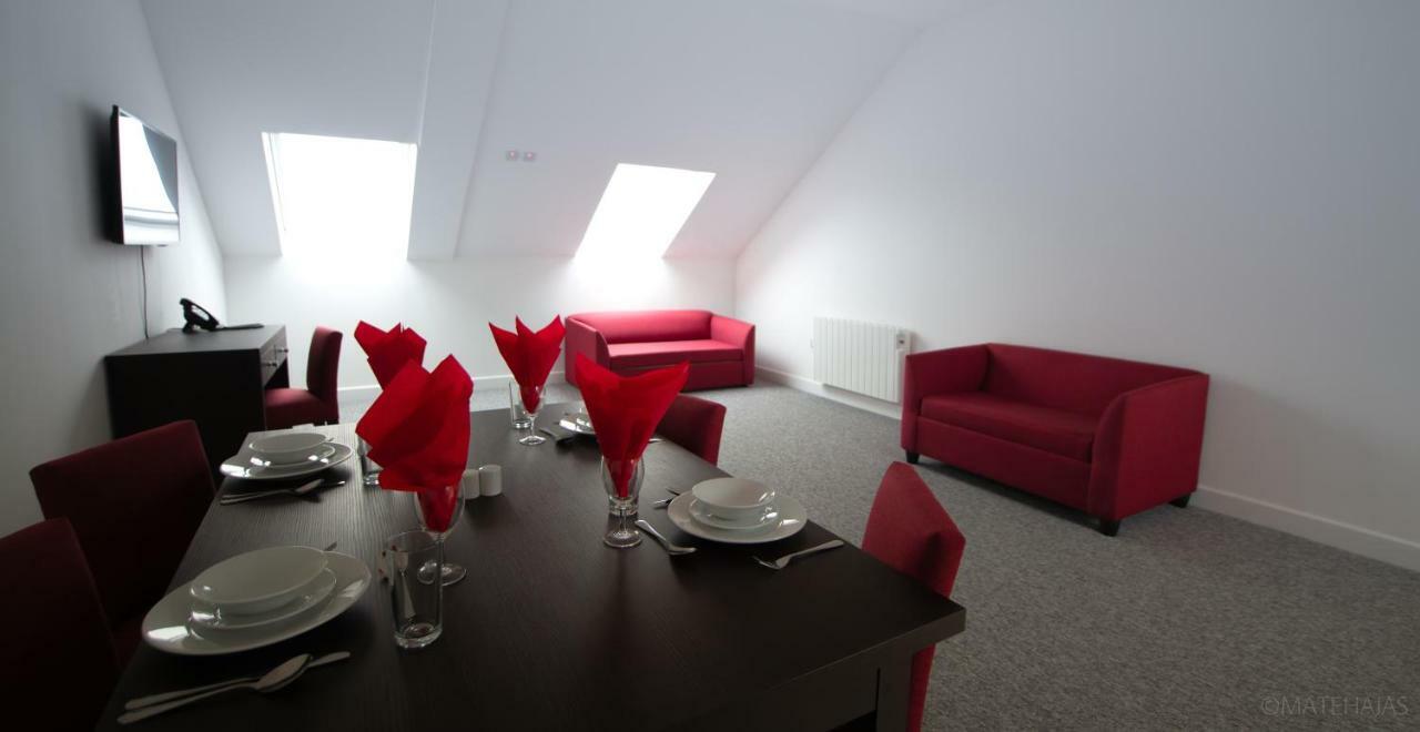 Somerville Apartments London Heathrow Hillingdon Buitenkant foto