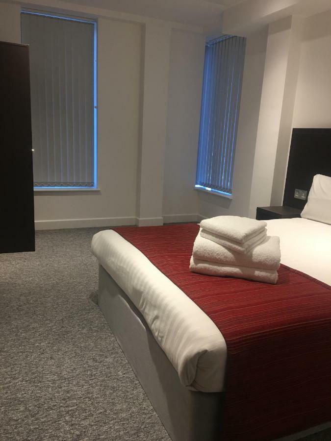 Somerville Apartments London Heathrow Hillingdon Buitenkant foto