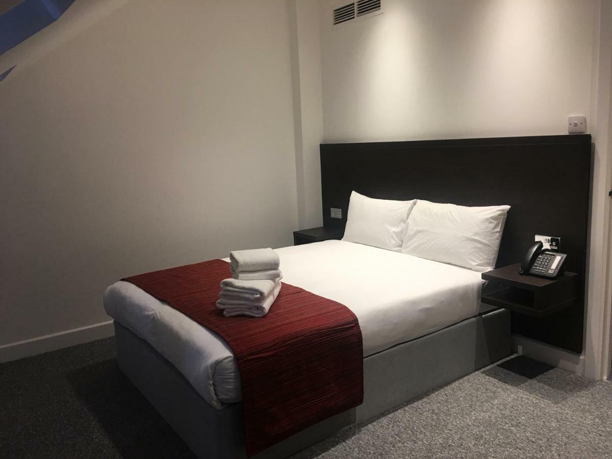 Somerville Apartments London Heathrow Hillingdon Buitenkant foto