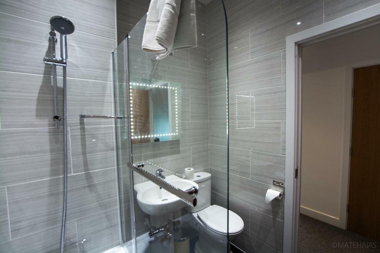 Somerville Apartments London Heathrow Hillingdon Buitenkant foto